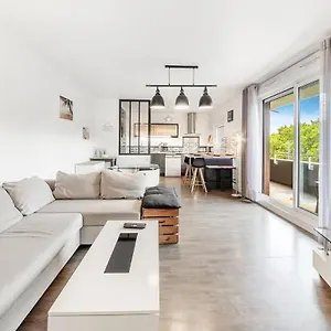 Le Prevert, T3 Avec Terrasse Et Parking Appartement